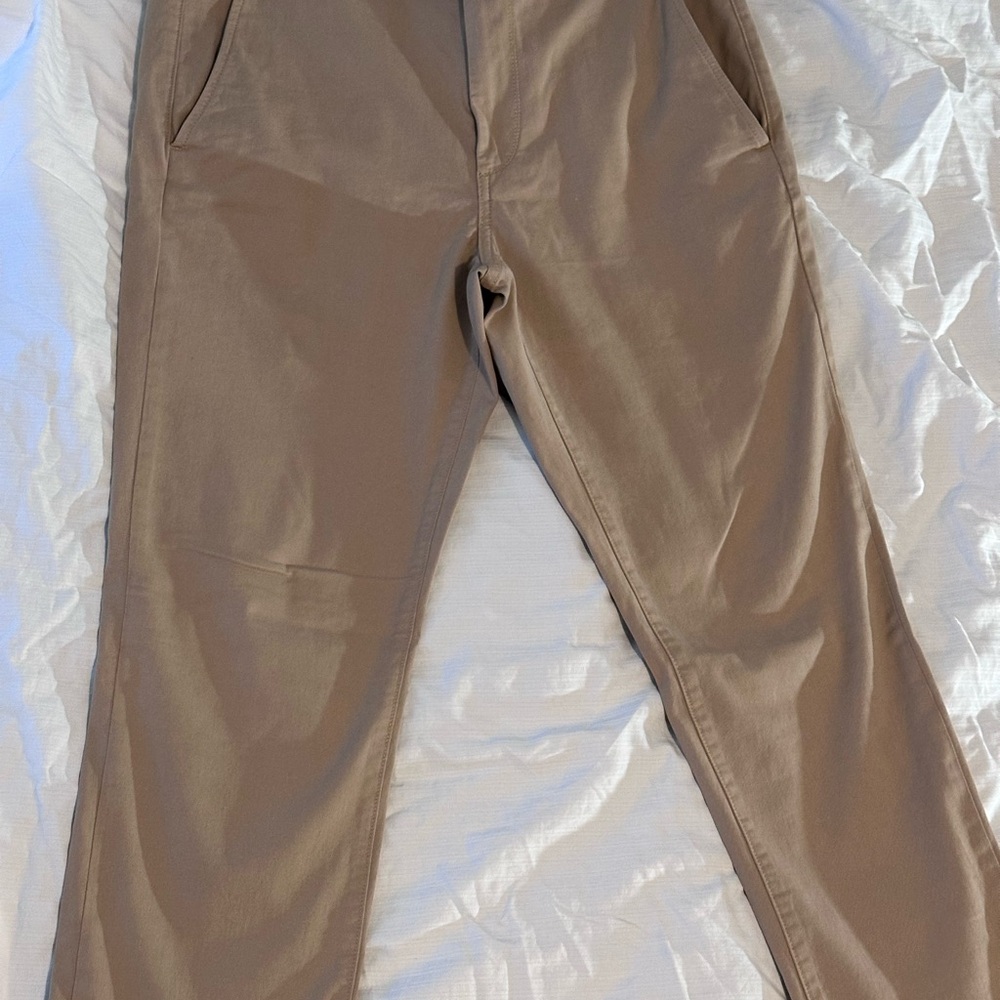 Rag & Bone Tan Chinos Sleek Design